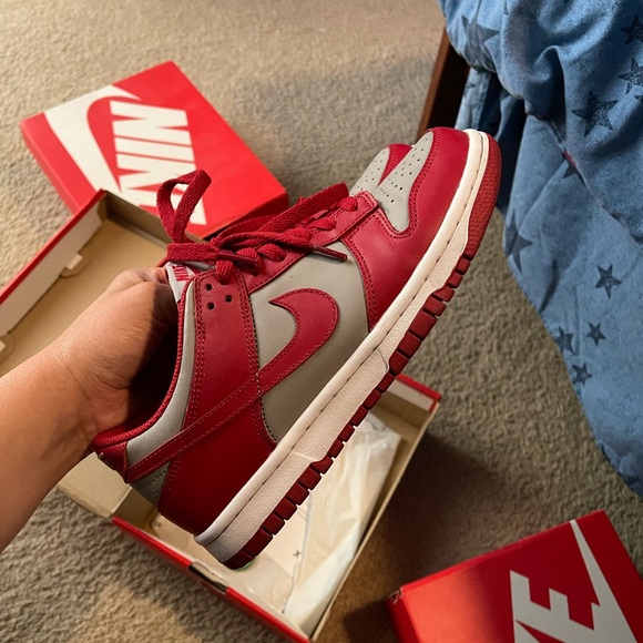 UNLV GRADE SCHOOL DUNKS *pre owned* No box - Picture 1 of 5